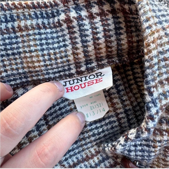 100% wool plaid blazer dress with button-up front and long sleeves - Picture 6 of 6